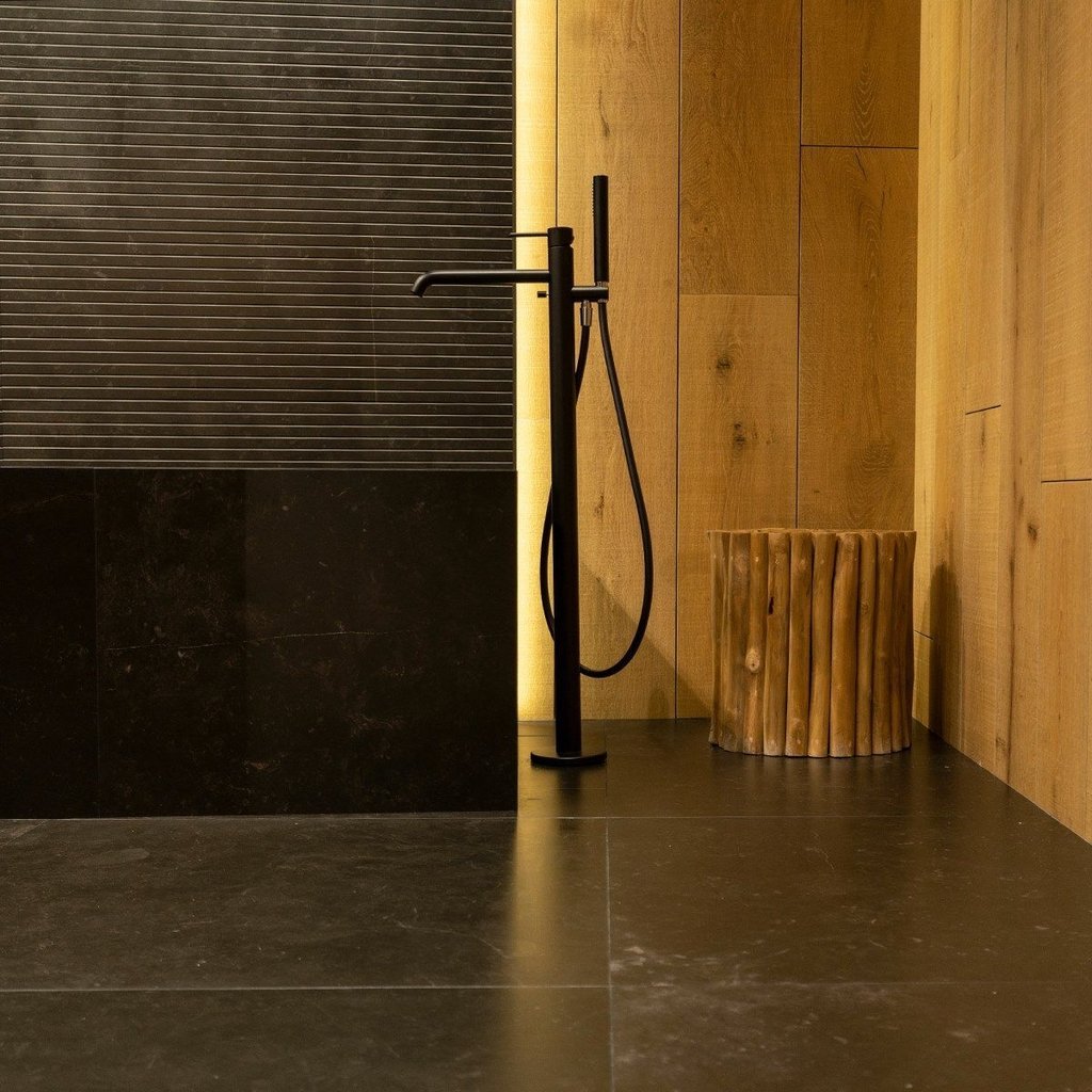 Revestimiento Brillante 33,3x100 - Infinito Magma Black Negro - Venis