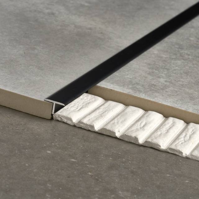 Novosepara 4 Alu. 15x2500 Negro Mate-90